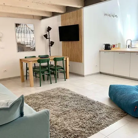Blue Loft - Central Open Space & Private Parking * Bolonha