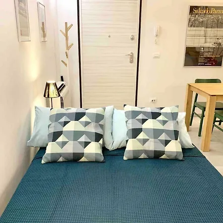 Blue Loft - Central Open Space & Private Parking * בולוניה